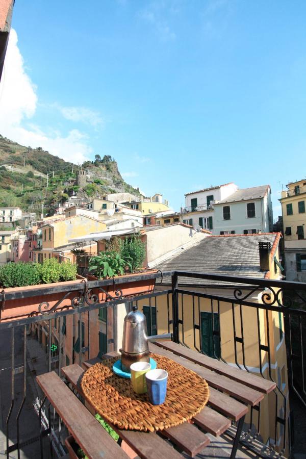 Diara, La Casa A Colori Con Terrazzo Lägenhet Vernazza Exteriör bild